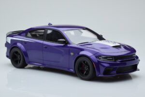 Dodge Charger Super Bee Violetti GT Spirit 1:18 GT895 Hartsi — kuva 4 / 6