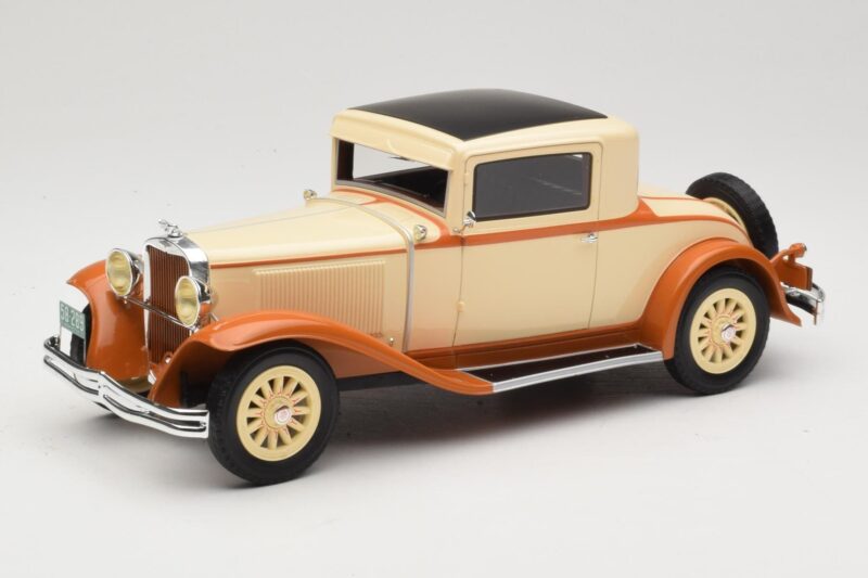 Dodge Eight DG Coupe Beige BoS Models 1:18 BOS289 Hartsi