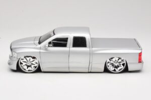 Dodge Ram Tuned Hopea Jada 1:18 63162-SM Metalli — kuva 4 / 8