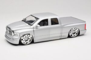 Dodge Ram Tuned Hopea Jada 1:18 63162-SM Metalli