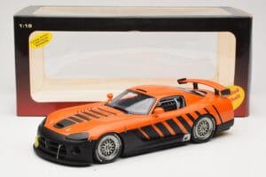 Dodge Viper Competition Coupe Go Man Go Orange AUTOart 1:18 80422 Metalli — kuva 6 / 6