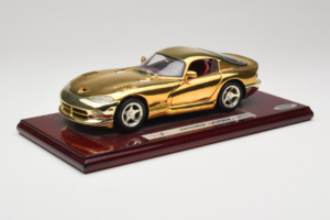 Dodge Viper GTS Gold Plated 23K Maisto 1:18 GP001 Metalli — kuva 3 / 8