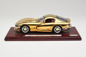Dodge Viper GTS Gold Plated 23K Maisto 1:18 GP001 Metalli
