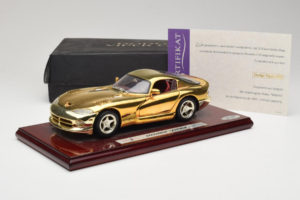 Dodge Viper GTS Gold Plated 23K Maisto 1:18 GP001 Metalli — kuva 8 / 8