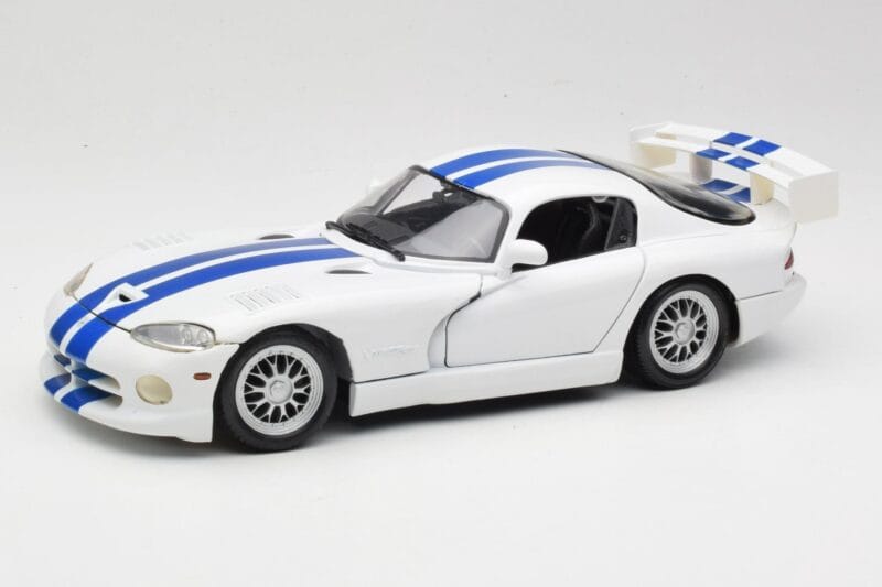 Dodge Viper GTS-R GT2 Valkoinen 1997 Maisto 1:18 50316 Metalli