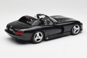 Dodge Viper RT/10 Musta Bburago 1:18 3065 Metalli — kuva 3 / 8