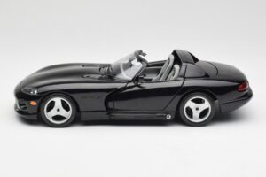 Dodge Viper RT/10 Musta Bburago 1:18 3065 Metalli — kuva 4 / 8