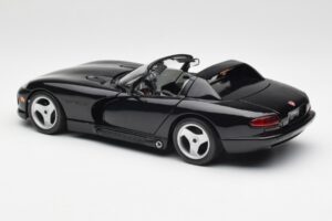 Dodge Viper RT/10 Musta Bburago 1:18 3065 Metalli — kuva 7 / 8