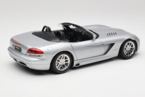 Dodge Viper SRT-10 Bright Hopea Bburago 1:18 34908 Metalli — kuva 3 / 8