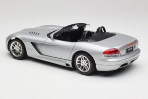 Dodge Viper SRT-10 Bright Hopea Bburago 1:18 34908 Metalli — kuva 7 / 8
