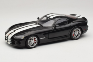 Dodge Viper SRT-10 Coupe Musta AUTOart 1:18 71712 Metalli