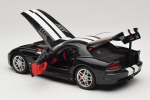 Dodge Viper SRT-10 Coupe Musta AUTOart 1:18 71712 Metalli — kuva 5 / 8