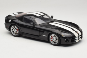 Dodge Viper SRT-10 Coupe Musta AUTOart 1:18 71712 Metalli — kuva 6 / 8