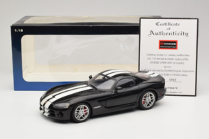 Dodge Viper SRT-10 Coupe Musta AUTOart 1:18 71712 Metalli — kuva 8 / 8
