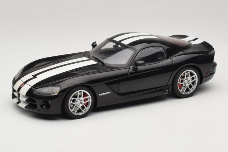 Dodge Viper SRT-10 Coupe Musta AUTOart 1:18 71712 Metalli