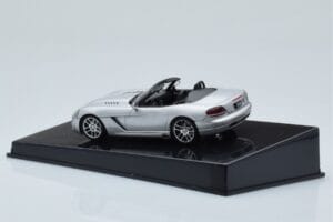 Dodge Viper SRT-10 Hopea AUTOart 1:43 51703 Metalli — kuva 3 / 4