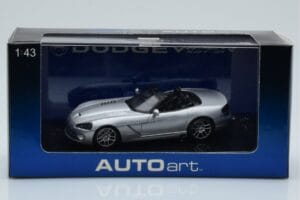 Dodge Viper SRT-10 Hopea AUTOart 1:43 51703 Metalli — kuva 4 / 4