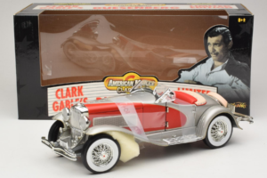Duesenberg SJ Clark Gable's Car Hopea Punainen ERTL 1:18 7962 Metalli — kuva 6 / 6