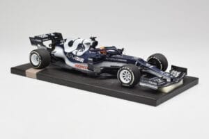 AlphaTauri AT02 #22 Y. Tsunoda Bahrain GP 2021 Minichamps 1:18 117210122 Metalli — kuva 4 / 6