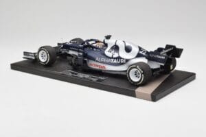 AlphaTauri AT02 #22 Y. Tsunoda Bahrain GP 2021 Minichamps 1:18 117210122 Metalli — kuva 5 / 6