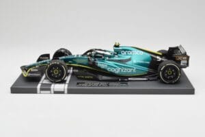 Aston Martin AMR22 Aramco #5 S. Vettel Abu Dhabi GP 2022 Last Race Collector's Edition Minichamps 1:18 117222205 Hartsi