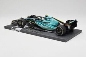 Aston Martin AMR22 Aramco #5 S. Vettel Abu Dhabi GP 2022 Last Race Collector's Edition Minichamps 1:18 117222205 Hartsi — kuva 5 / 7