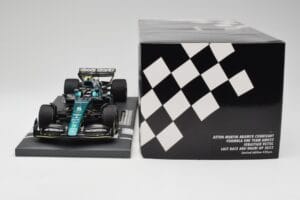 Aston Martin AMR22 Aramco #5 S. Vettel Abu Dhabi GP 2022 Last Race Collector's Edition Minichamps 1:18 117222205 Hartsi — kuva 6 / 7