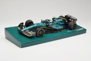 Aston Martin AMR22 #5 S. Vettel Last Race Abu Dhabi GP 2022 Minichamps 1:18 147222205 Hartsi — kuva 2 / 7