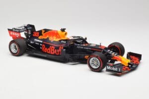 Aston Martin Red Bull Racing RB15 #33 M. Verstappen F1 2019 Minichamps 1:18 110190033 Metalli — kuva 4 / 7