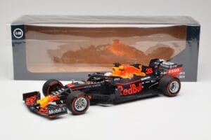 Aston Martin Red Bull Racing RB15 #33 M. Verstappen F1 2019 Minichamps 1:18 110190033 Metalli — kuva 7 / 7