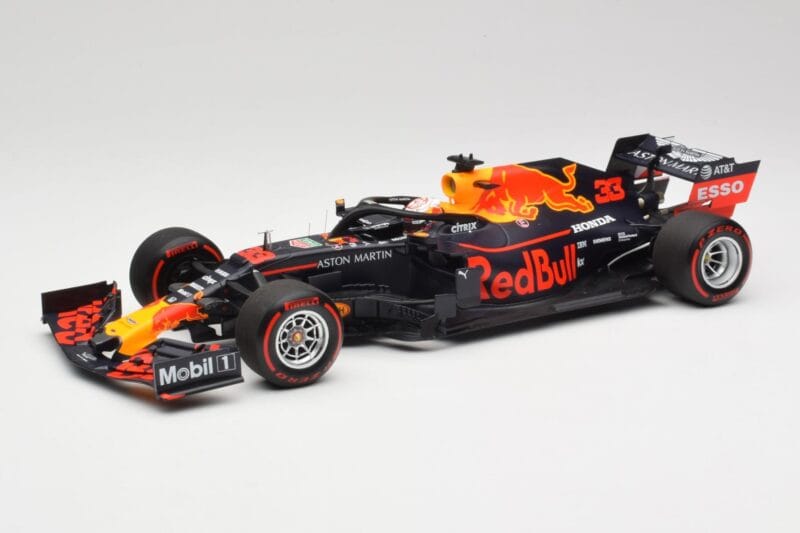 Aston Martin Red Bull Racing RB15 #33 M. Verstappen F1 2019 Minichamps 1:18 110190033 Metalli