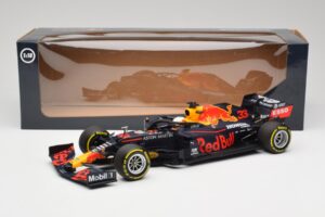 Aston Martin Red Bull Racing RB16 #33 M. Verstappen Abu Dhabi GP Winner 2020 Minichamps 1:18 110201733 Metalli — kuva 7 / 7