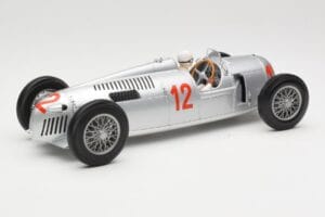 Auto Union Type C #12 H. Stuck Hungarian GP Budapest 1936 Minichamps 1:18 155361012 Metalli — kuva 2 / 6