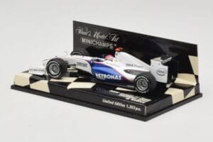 BMW Sauber F1.09 #4 R. Kubica Showcar 2009 Minichamps 1:43 400090075 Metalli — kuva 3 / 5