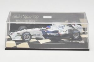 BMW Sauber F1.06 #11 J. Villeneuve F1 2006 Minichamps 1:43 400060017 Metalli — kuva 5 / 5