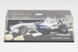 BMW Sauber F1.06 J. Villeneuve Showcar F1 2006 Minichamps 1:43 400060087 Metalli — kuva 4 / 5