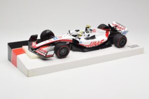 Haas VF-22 #47 M. Schumacher Bahrain GP 2022 Minichamps 1:18 147220147 Metalli — kuva 2 / 7