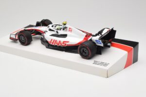 Haas VF-22 #47 M. Schumacher Bahrain GP 2022 Minichamps 1:18 147220147 Metalli — kuva 5 / 7