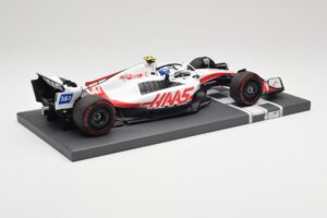 Haas VF-22 #47 M. Schumacher Brazilian GP 2022 Minichamps 1:18 117222147 Hartsi — kuva 3 / 7
