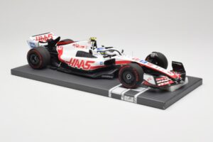 Haas VF-22 #47 M. Schumacher Brazilian GP 2022 Minichamps 1:18 117222147 Hartsi — kuva 4 / 7
