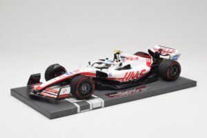 Haas VF-22 #47 M. Schumacher British GP 2022 Minichamps 1:18 117221047 Hartsi — kuva 2 / 7