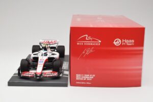 Haas VF-22 #47 M. Schumacher British GP 2022 Minichamps 1:18 117221047 Hartsi — kuva 6 / 7