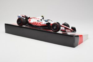 Haas VF-22 #47 M. Schumacher British GP Points 2022 Minichamps 1:18 147221047 Metalli — kuva 4 / 6
