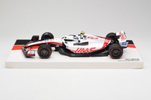 Haas VF-22 #47 M. Schumacher British GP Points 2022 Minichamps 1:18 147221047 Metalli