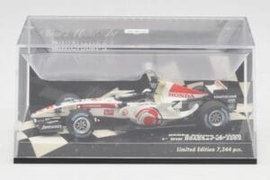 Honda RA106 #12 J. Button Hungarian GP Winner F1 2006 Minichamps 1:43 400060112 Metalli — kuva 5 / 5