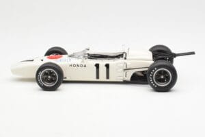 Honda RA272 #11 R. Ginther Mexican Grand Prix 1965 AUTOart 1:18 86597 Metalli — kuva 4 / 8