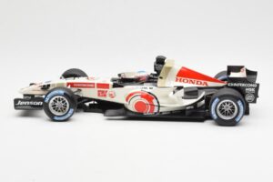 Honda Racing Team RA106 #12 J. Button F1 2006 Minichamps 1:18 100060012 Metalli — kuva 3 / 6