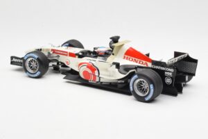 Honda Racing Team RA106 #12 J. Button F1 2006 Minichamps 1:18 100060012 Metalli — kuva 5 / 6