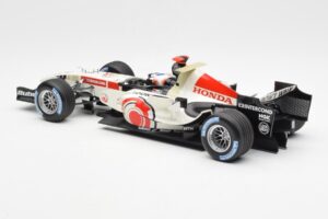 Honda Racing Team RA106 #11 R. Barrichello F1 2006 Minichamps 1:18 100060011 Metalli — kuva 5 / 6