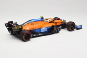 McLaren MCL35M #4 L. Norris Pole Position Russian GP 2021 Minichamps 1:18 530213404 Metalli — kuva 2 / 7